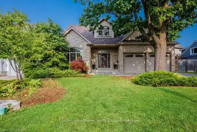 29 HIGHLAND Road, Oakville, ON L6K 1S6
