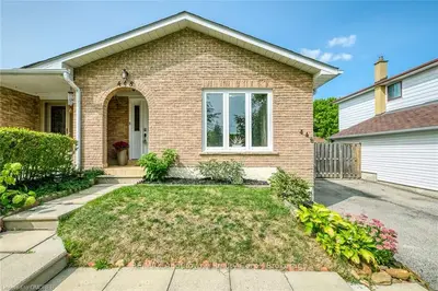 448 LANA Terrace, Mississauga, ON L5A 3B3