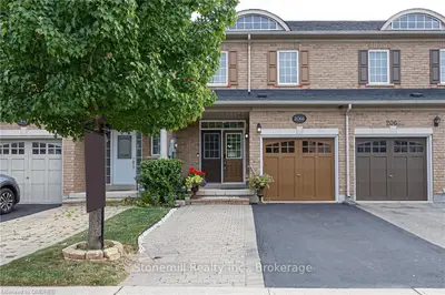 2066 Barnboard Hollow, Oakville, ON L6M 0C7