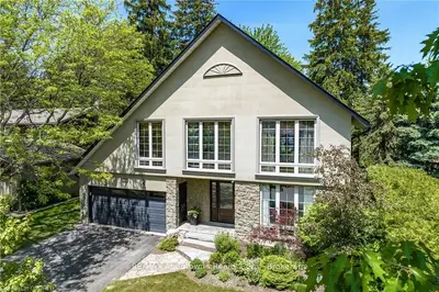 203 ALL SAINTS Crescent, Oakville, ON L6J 5M8