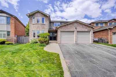 1534 PRINCETON Crescent, Oakville, ON L6H 4H5