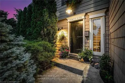 45 Brookfield Road, Oakville, ON L6K 2Y6