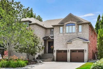 1030 SKYVALLEY Crescent, Oakville, ON L6M 3L2