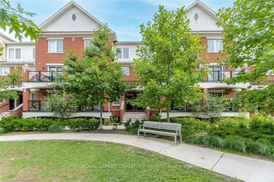 2488 POST Road 11, Oakville, ON L6H 0K1
