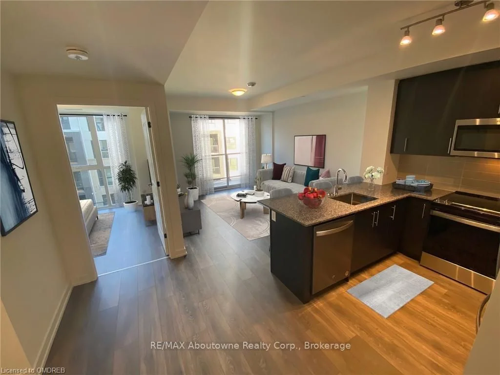 345 Wheat Boom Drive 302, Oakville, ON L6H 7X4