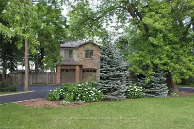 3338 LAKESHORE Road W, Oakville, ON L6L 6S6