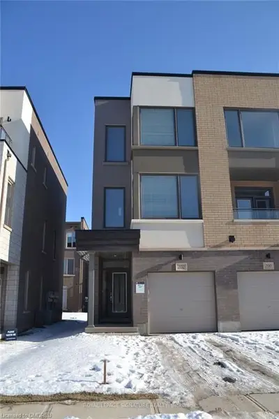 202 HUGUENOT Road, Oakville, ON L6H 0L4