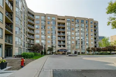 2511 W LAKESHORE Road W 420, Oakville, ON L6L 6L9