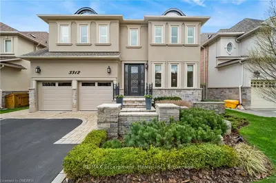 3312 MISTWELL Crescent, Oakville, ON L6L 0A2