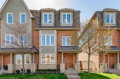 233 DUSKYWING Way 7, Oakville, ON L6L 0C5