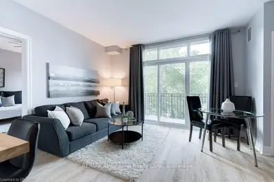 459 Kerr Street 205, Oakville, ON L6K 3C2