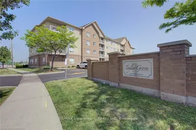 4450 FAIRVIEW Street 104, Burlington, ON L7L 7K7