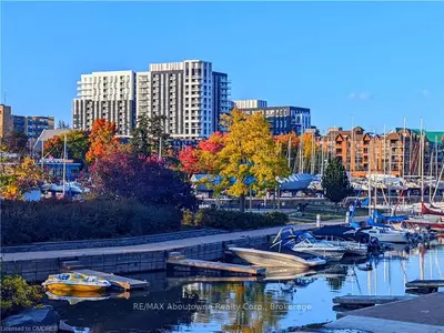 133 Bronte Road 218, Oakville, On L6l 3c1
