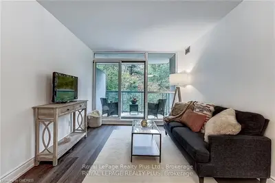 2565 Erin Centre Boulevard 508, Mississauga, ON L5M 6Z9