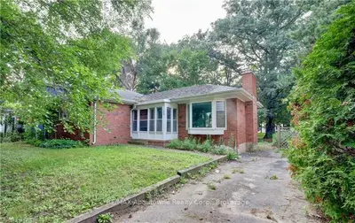 1473 CONSTANCE Drive, Oakville, ON L6J 2T8