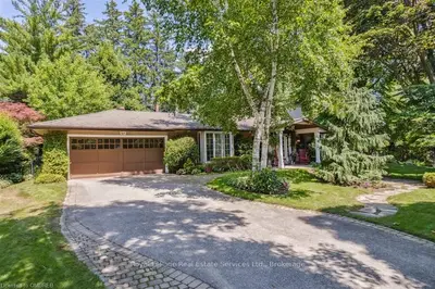 57 Cox Drive, Oakville, ON L6J 4P8