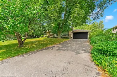 237 Albion Avenue, Oakville, ON L6J 4T4