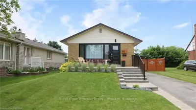 84 W CHURCHILL Road S, Halton Hills, ON L7J 2J4