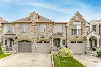 2342 WHISTLING SPRINGS Crescent, Oakville, ON L6M 0C3