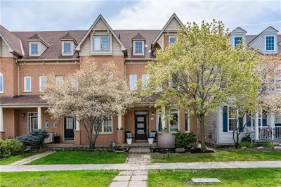 218 GLENASHTON Drive, Oakville, ON L6H 6H6