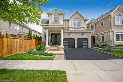 130 MCWILLIAMS Crescent, Oakville, ON L6M 0W5