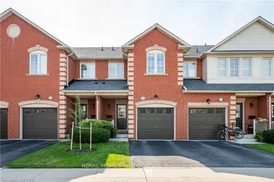 223 REBECCA Street 6, Oakville, ON L6K 3Y2