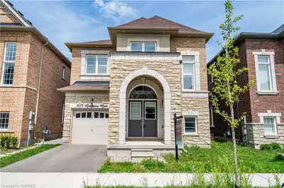 3075 Gardenia Gate, Oakville, ON L6M 0Y7