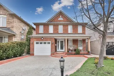 2277 DUNFOREST Crescent, Oakville, ON L6M 4X3