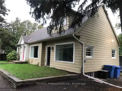 496 Chartwell Road, Oakville, ON L6J 4A5