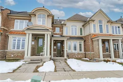 3093 NEYAGAWA Boulevard, Oakville, ON L6M 4L7