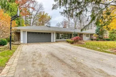 282 BURGUNDY Drive, Oakville, ON L6J 4G1