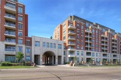 2480 Prince Michael Drive 112, Oakville, ON L6H 0H1