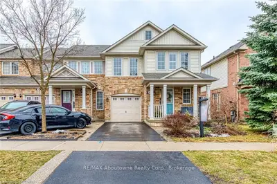3182 STORNOWAY Circle, Oakville, ON L6M 5H7