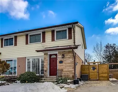 126 OAKDALE Drive, Oakville, ON L6H 1J3