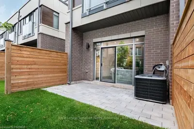 3074 Sixth Line 234, Oakville, ON L6M 4J9