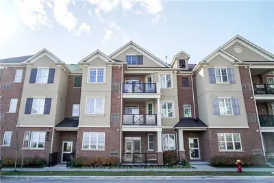 2338 TAUNTON Road 103, Oakville, ON L6H 0L3