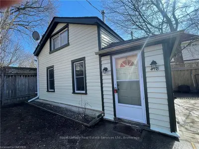 418 REYNOLDS Street AT BACK, Oakville, ON L6J 3M4