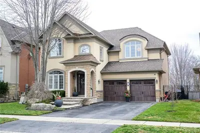 101 SPRING AZURE Crescent, Oakville, ON L6L 6V8