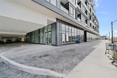 2481 TAUNTON Road 1201, Oakville, ON L6H 3R7