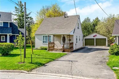 18 CHURCHILL Crescent, Halton Hills, ON L7G 2N1