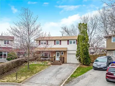 805 GRAHAM BELL Court, Milton, ON L9T 3T1