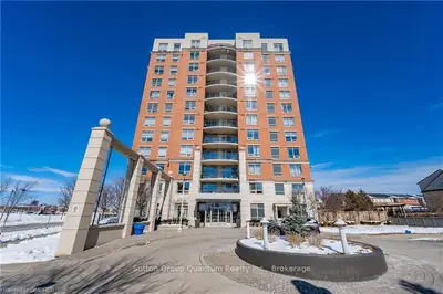 2365 CENTRAL PARK Drive 208, Oakville, ON L6H 0C7