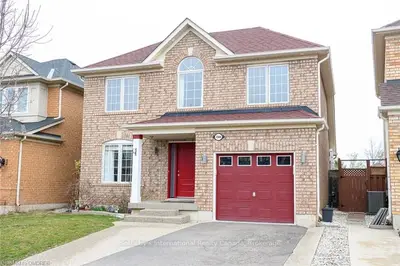 2369 FALKLAND Crescent, Oakville, ON L6M 4Y1