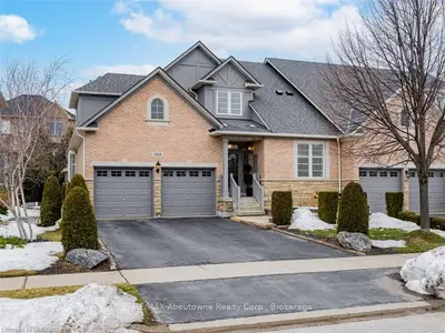 3248 EPWORTH Crescent, Oakville, ON L6M 0B3