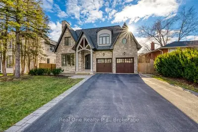 406 VALLEY Drive, Oakville, ON L6L 4L6