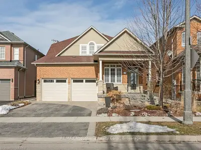 1447 WEEPING WILLOW Drive, Oakville, ON L6M 4P1