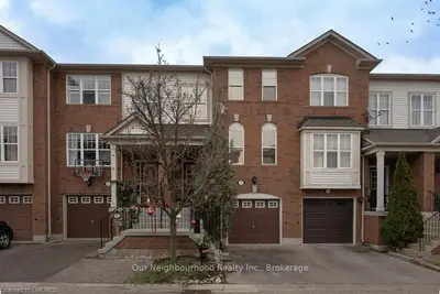 77 SEED HOUSE Lane, Halton Hills, ON L7G 6K4