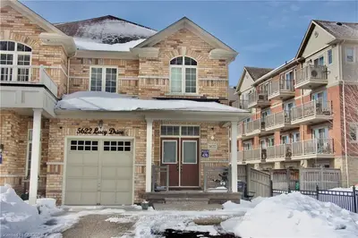 5622 LUCY Drive Upper, Mississauga, ON L5M 0V6