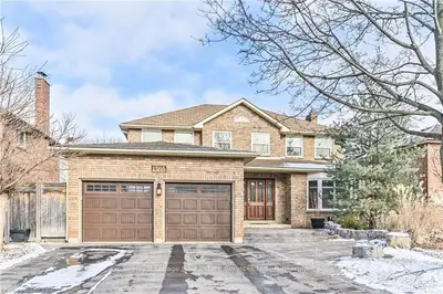 1365 BIRCHCLIFF Drive, Oakville, ON L6M 2A2
