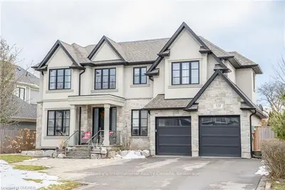 520 Trillium Drive, Oakville, ON L6K 1S9